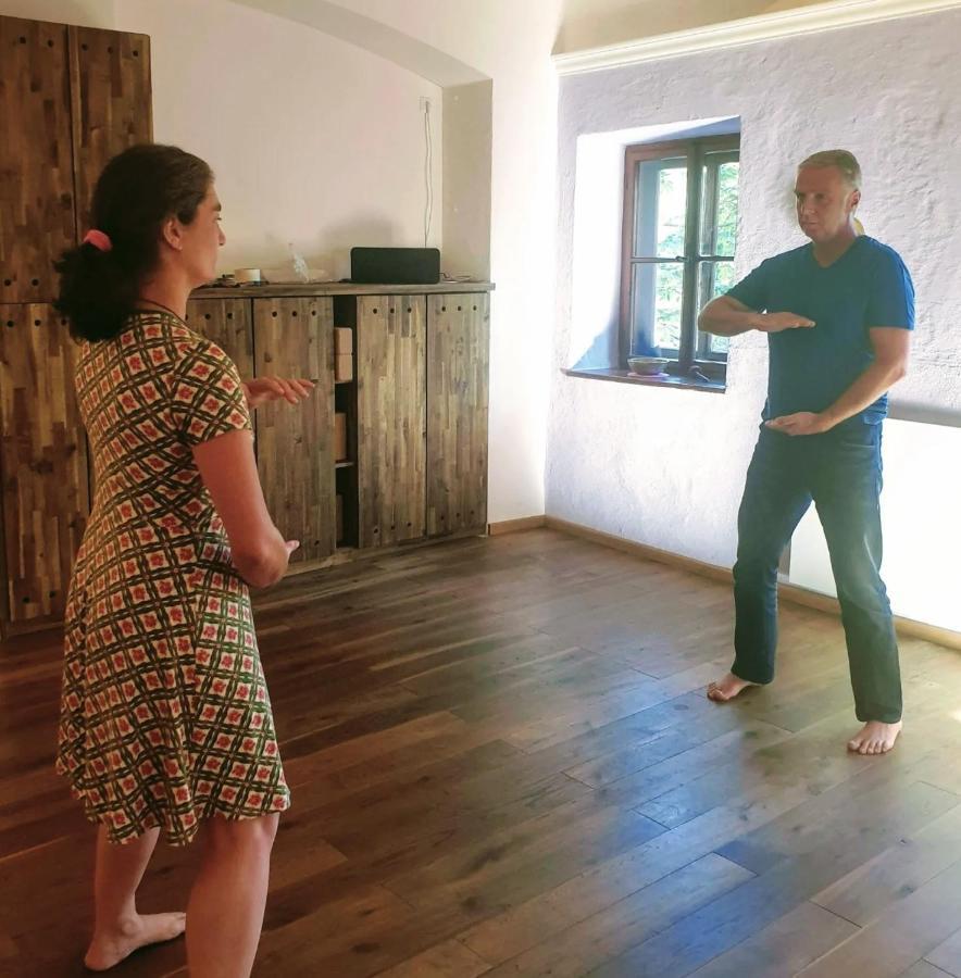 Tauglerei Appartement Malve In Den Zauberbergen Sankt Koloman Extérieur photo